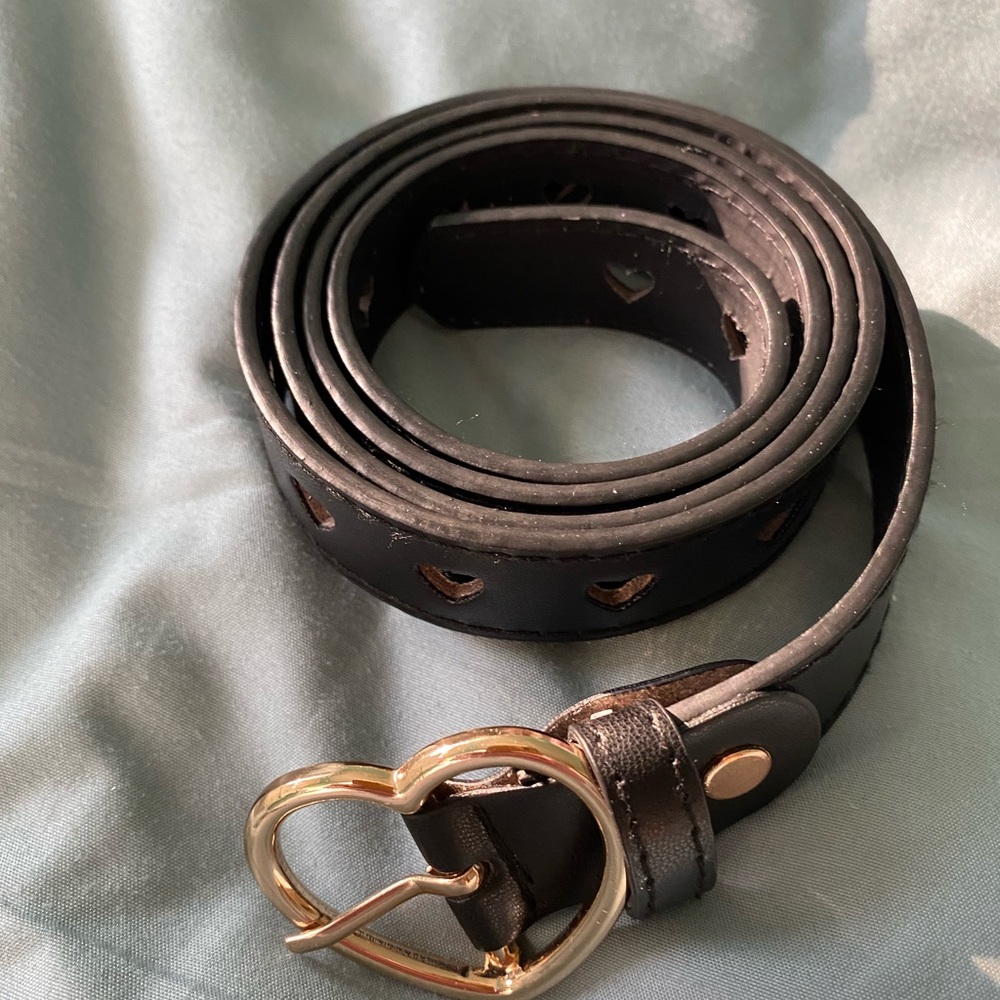 Cute heart belt!